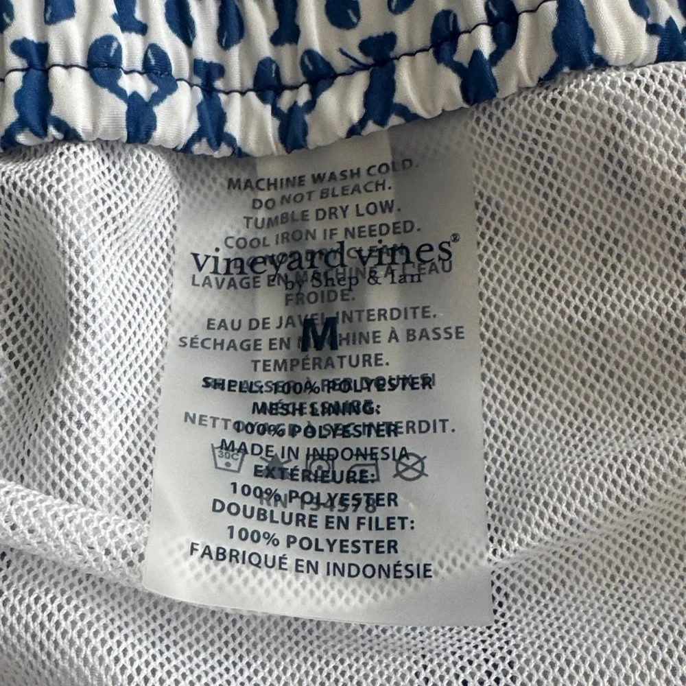 NWT Vineyard Vines Navy & White Lobster Print Swim Trunks - Picture 5 of 5